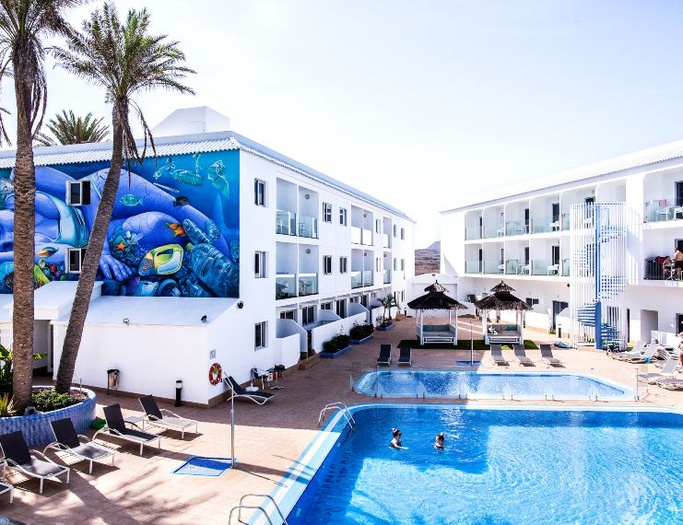 ¡disfruta de tus vacaciones! Surfing Colors Corralejo ¡disfruta de tus vacaciones! Surfing Colors Corralejo