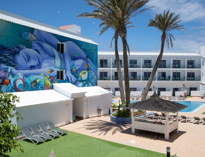 ¡reserva ahora y empieza a ahorrar! Surfing Colors Corralejo ¡reserva ahora y empieza a ahorrar! Surfing Colors Corralejo